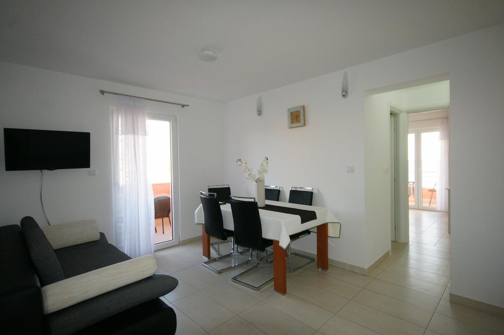 Apartments Villa Rosina Rogoznica  Rum bild
