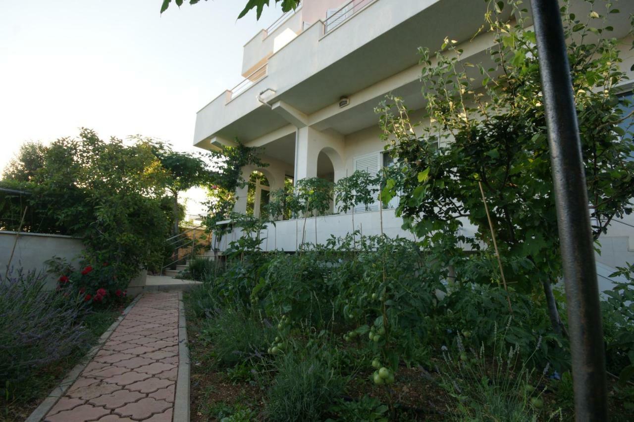 Apartments Villa Rosina Rogoznica  Exteriör bild